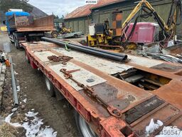 Goldhofer 3 axle machine trailer.