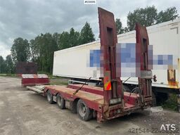 Broshuis Machine Semi-Trailer – with hydraulic loading ramp