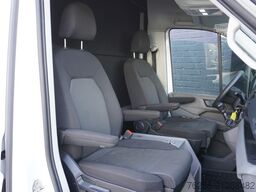 VW Crafter 2.0 TDI 140PK L3H3 EURO 6 - Airco - Nav...