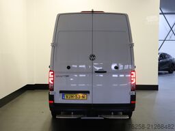 Volkswagen Crafter 2.0 TDI 140PK L3H3 EURO 6 - Airco - Nav...