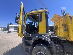 MAN TGS 33.520