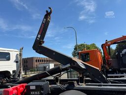 Scania P380 8X4 HIAB HOOKLIFT *26T* AMPLIROLL - MANUAL...