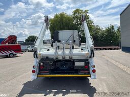 Iveco X-WAY AD280X42Y Retarder Meiller 16 ton portaal...