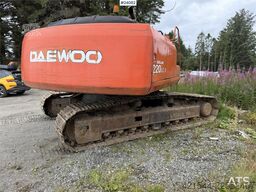 Daewoo SL220LC-V Excavator with Tooth Bucket