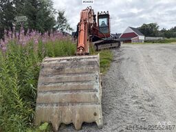 Daewoo SL220LC-V Excavator with Tooth Bucket