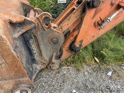 Daewoo SL220LC-V Excavator with Tooth Bucket
