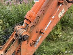 Daewoo SL220LC-V Excavator with Tooth Bucket