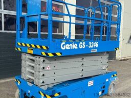 Genie GS 3246 - 11,60m Scherenarbeitsbühne *Akku neu*