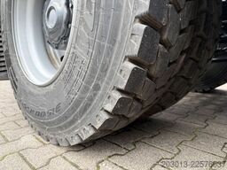 MAN TGS 26.400 6x6 BB Abrollkipper HIAB Optima 20S56