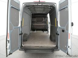 VW Crafter Kasten 35 L4H3 AHK RFK äden