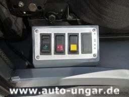 Boschung S3 Kehrmaschine urban sweeper Wildkraut