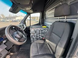 MERCEDES-BENZ Sprinter III Kasten 319 CDI RWD L4