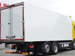 SCANIA R450 6×2 / 5-row hook refrigeration