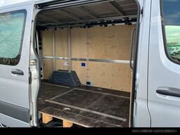 MERCEDES-BENZ Sprinter 317 CDI AUTOMATIK+AHK2.8t+DISTRONIC+LED
