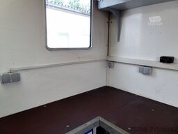 Mercedes-Benz Atego 1524 - Werkstattwagen - Kran - 68T