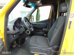 MERCEDES-BENZ eSprinter 312 Kamera-Regalsystem