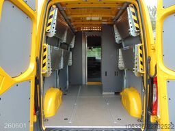 MERCEDES-BENZ eSprinter 312 Kamera-Regalsystem