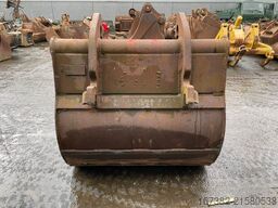 Caterpillar Digging bucket