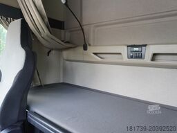 MAN TGX 18.430 / Curtainsider 18 EPAL