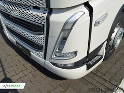 VOLVO FH 460 Globetrotter XL i-Save SideSkirts