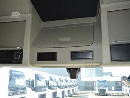 VOLVO FH 460 Globetrotter XL i-Save SideSkirts