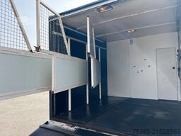 Iveco ML 75 Horsetruck 4 boxes