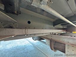 Schmitz Cargobull SCB S3T SLIDING ROOF / 1&3 AXLE LIFT