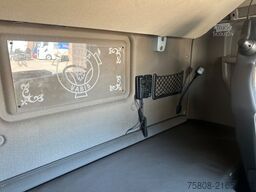 SCANIA R580 V8 6x4 Holz Epsilon 150Z Leder ACC AHK