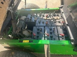 John-Deere Gator TE 4x2 Electric