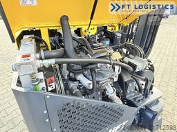 Combilift CB2500 GAS TRIPLEX 4900 FORK POSITIONER