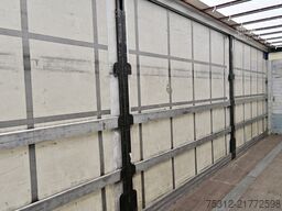 Schwarzmueller SPA 3/E  LIftachse Schiebeplane