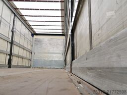 Schwarzmueller SPA 3/E  LIftachse Schiebeplane