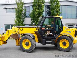JCB 540-140 telescopic loader / 14 m range