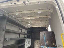 VOLKSWAGEN Crafter Kasten L3H2,AHK-3500t,Regal,Garantie