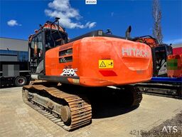 Hitachi ZX250LC-6 Excavator – GPS – Rototilt – 2 Buckets