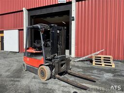 Viličar Toyota 7FBMF25 Forklift – Electric