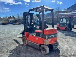 Toyota 7FBMF25 Forklift – Electric