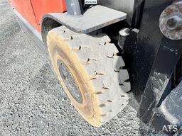 Toyota 7FBMF25 Forklift – Electric