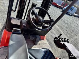 Toyota 7FBMF25 Forklift – Electric