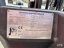 Toyota 7FBMF25 Forklift – Electric
