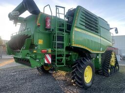 John Deere T 670 i