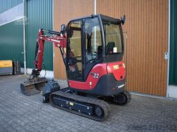 Yanmar SV22 mit Löffelpaket