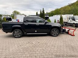 MERCEDES-BENZ X250d 4x4 Doppelkabine Allrad Schneepflug Schild