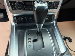 MERCEDES-BENZ X250d 4x4 Doppelkabine Allrad Schneepflug Schild