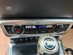 MERCEDES-BENZ X250d 4x4 Doppelkabine Allrad Schneepflug Schild