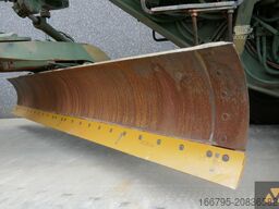 Caterpillar 130G Ex-army