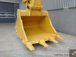 Caterpillar 390F LME