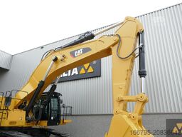 Caterpillar 390F LME