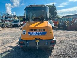 LIEBHERR L 506 Radlader 49.750 EUR
