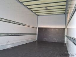 FUSO Canter 7C18 3-Sitzer Klima Koffer Ladebordwand